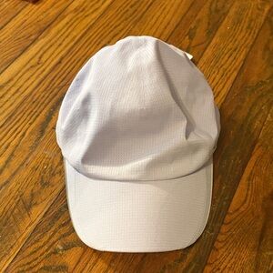 🎉NWT! Lululemon Fast and Free WovenAir Hat Light Purple!